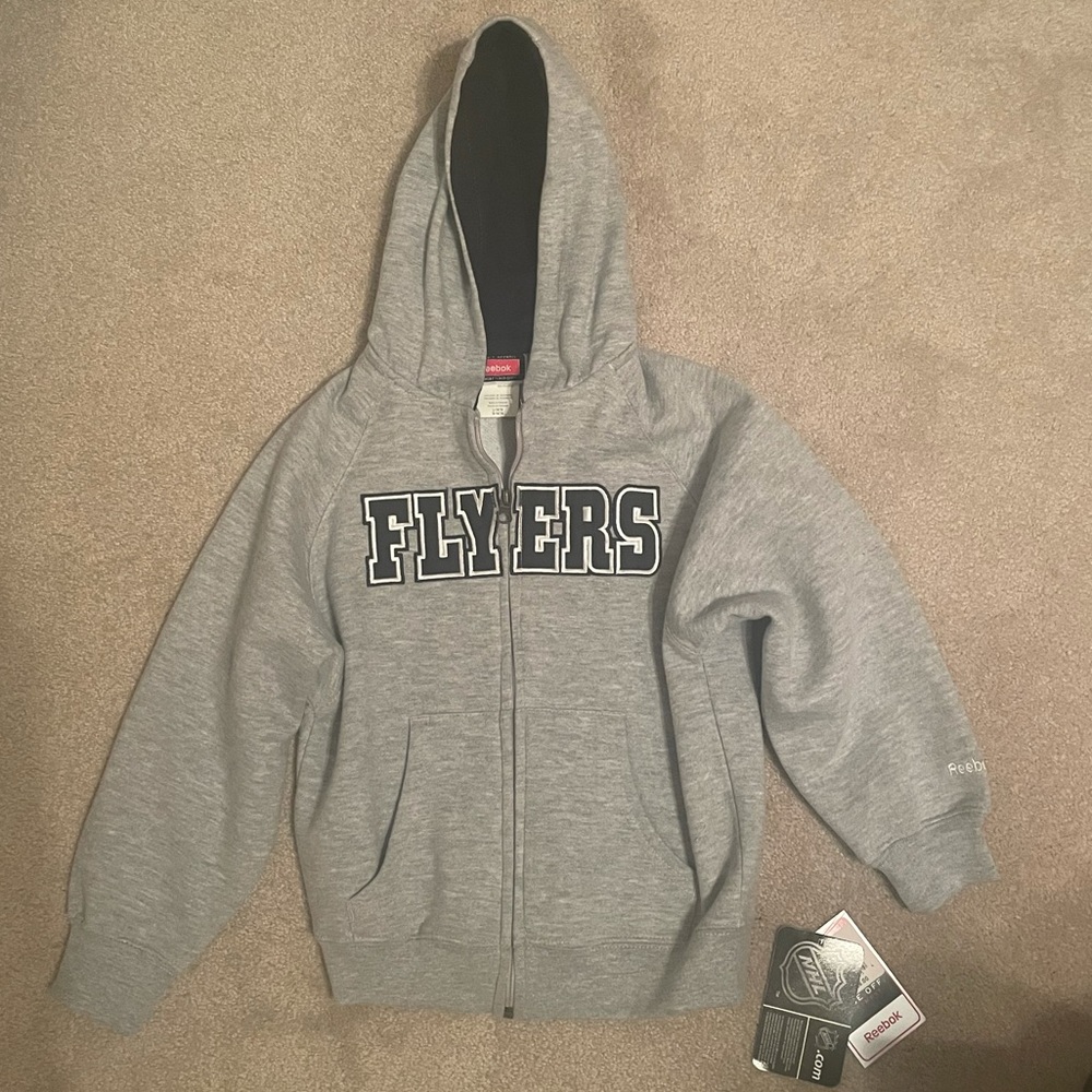 NWT Reebok Flyers kids L